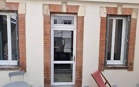 Grand Studio Avec Terrasse - Gare - Metro - Wifi